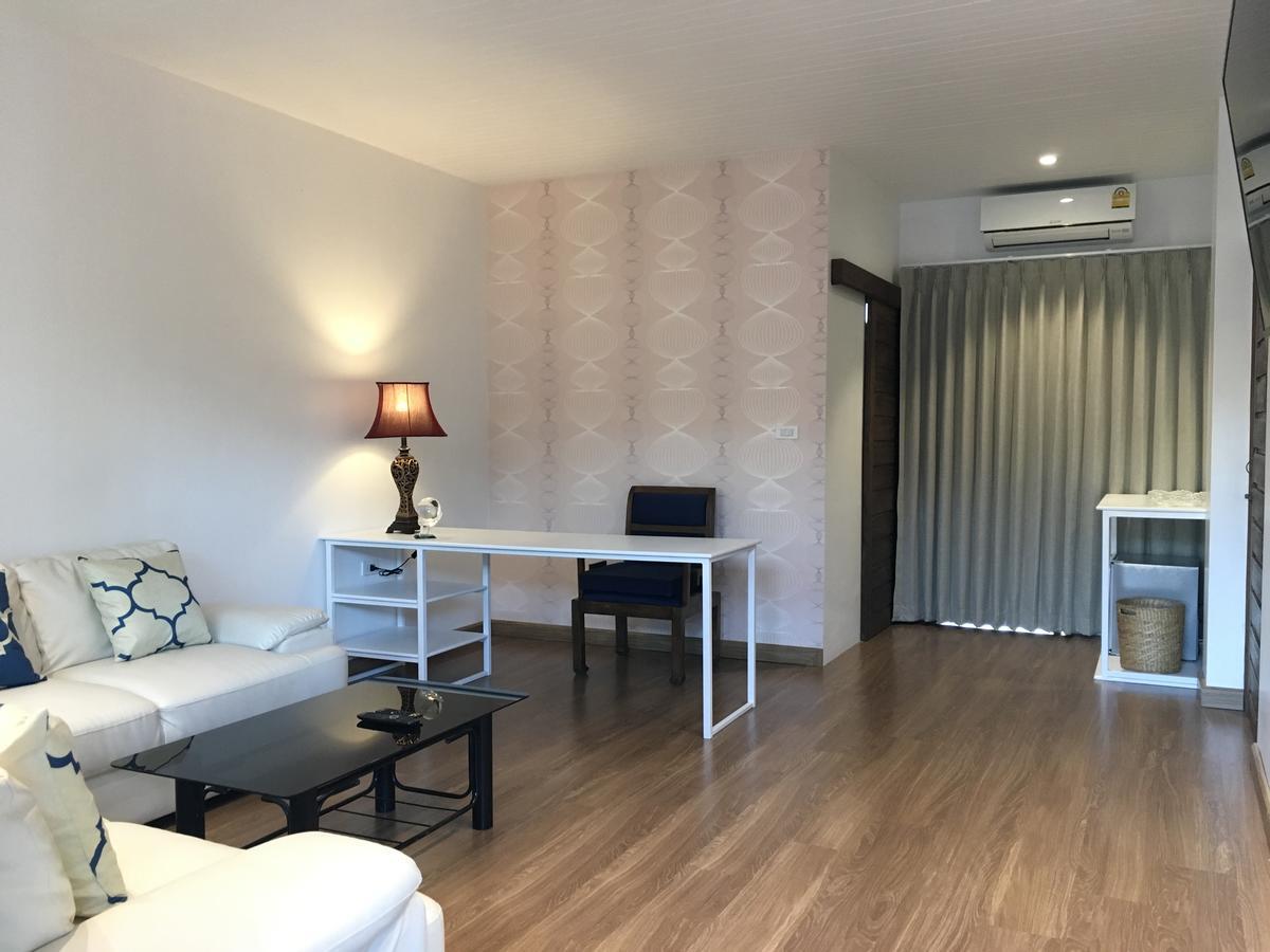 Phetcharat Grand Hotel Maesot 湄梭 外观 照片