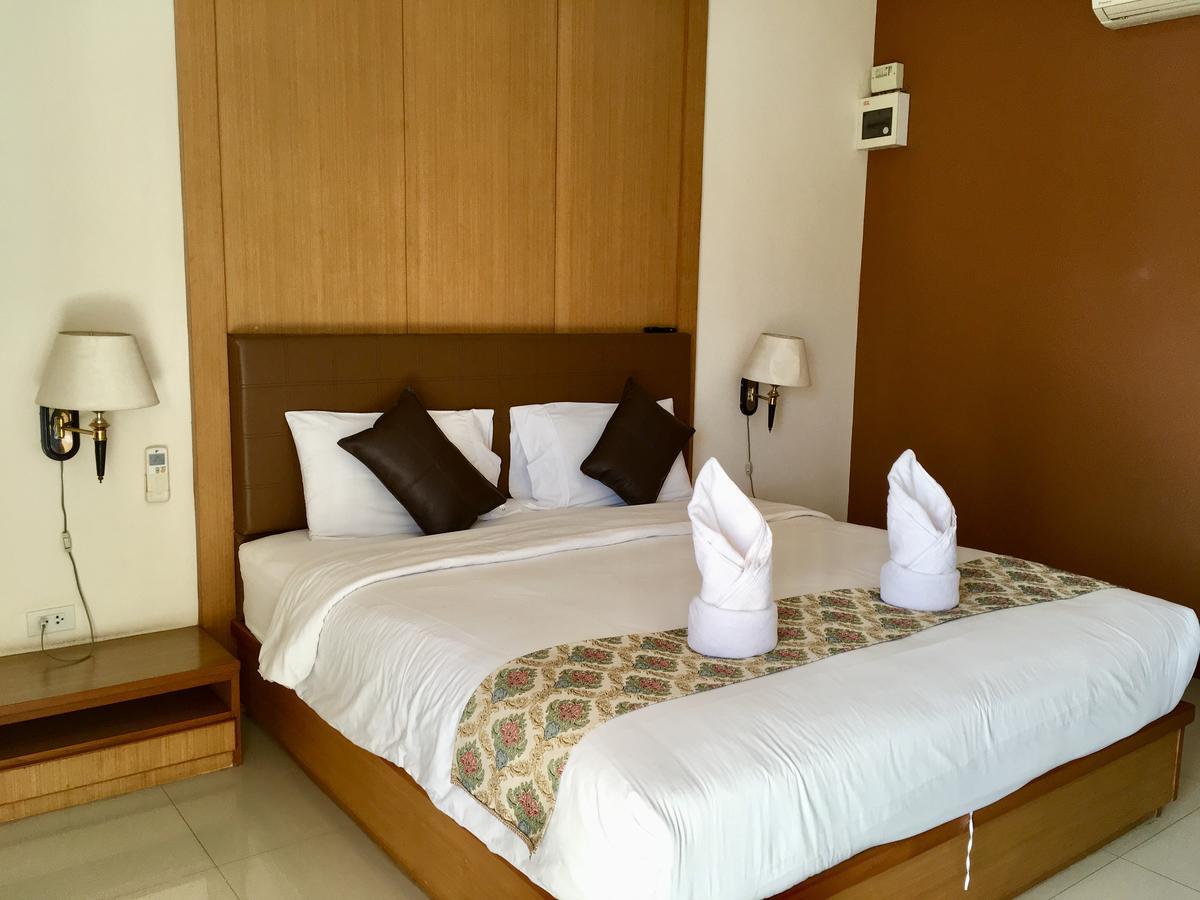 Phetcharat Grand Hotel Maesot 湄梭 外观 照片