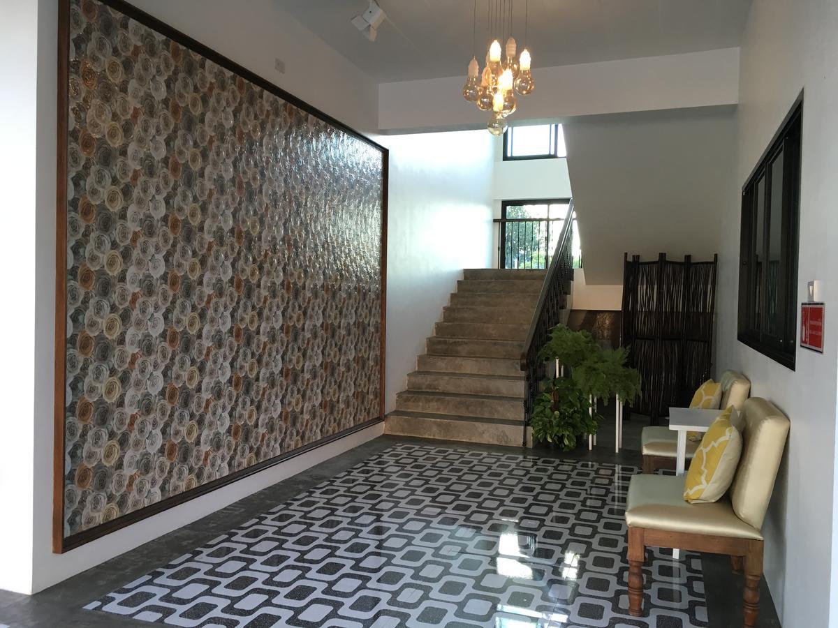Phetcharat Grand Hotel Maesot 湄梭 外观 照片