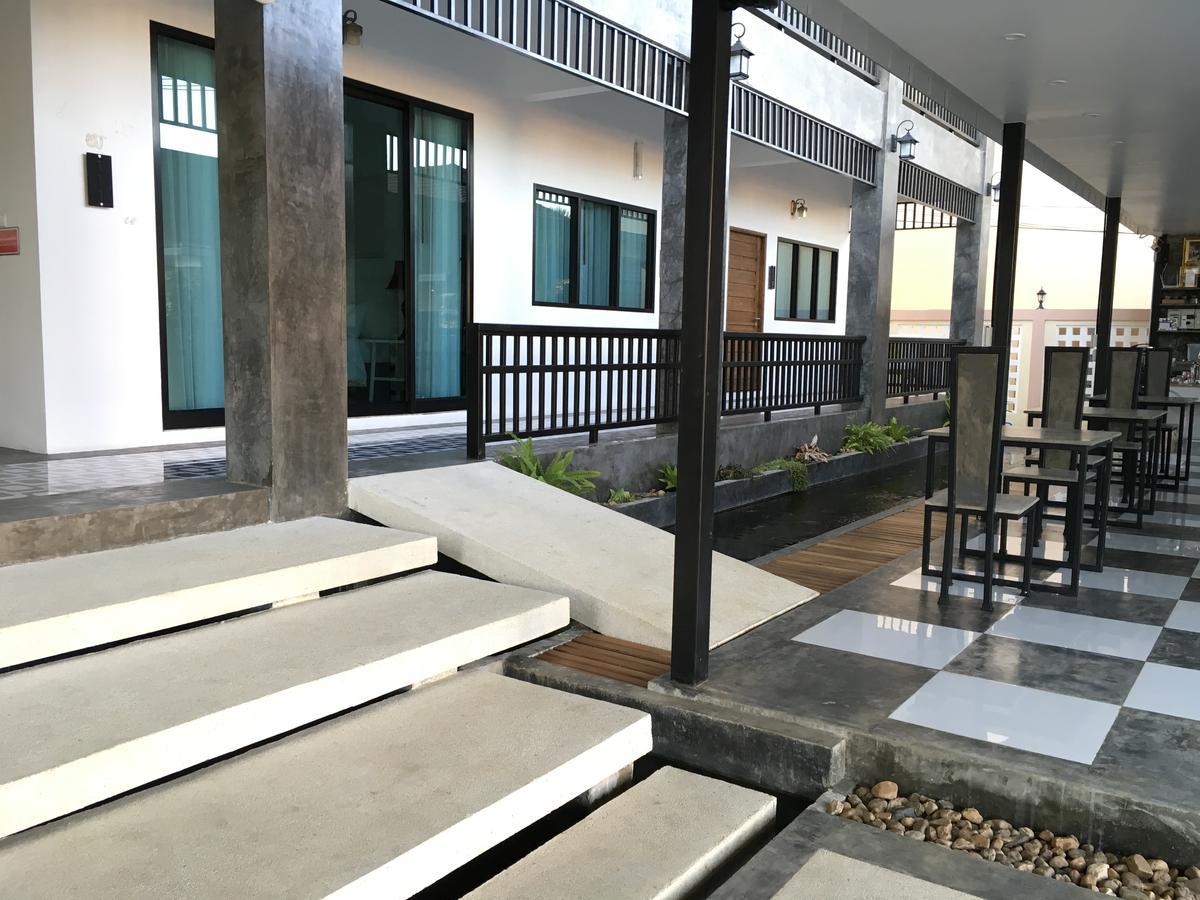Phetcharat Grand Hotel Maesot 湄梭 外观 照片