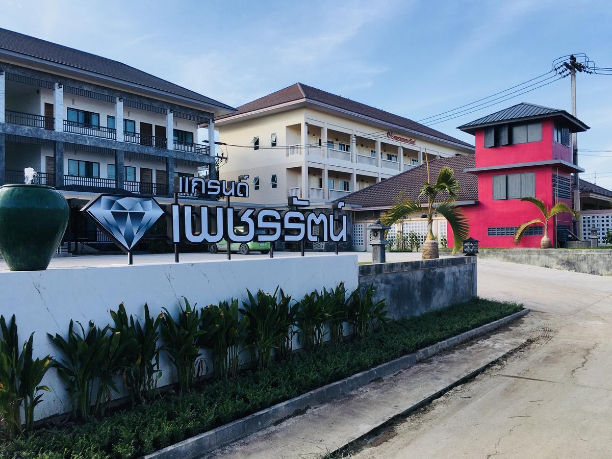 Phetcharat Grand Hotel Maesot 湄梭 外观 照片