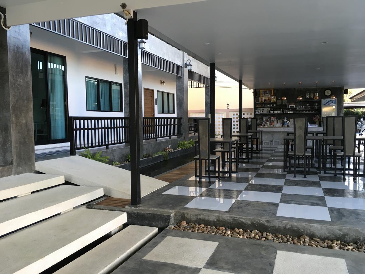 Phetcharat Grand Hotel Maesot 湄梭 外观 照片