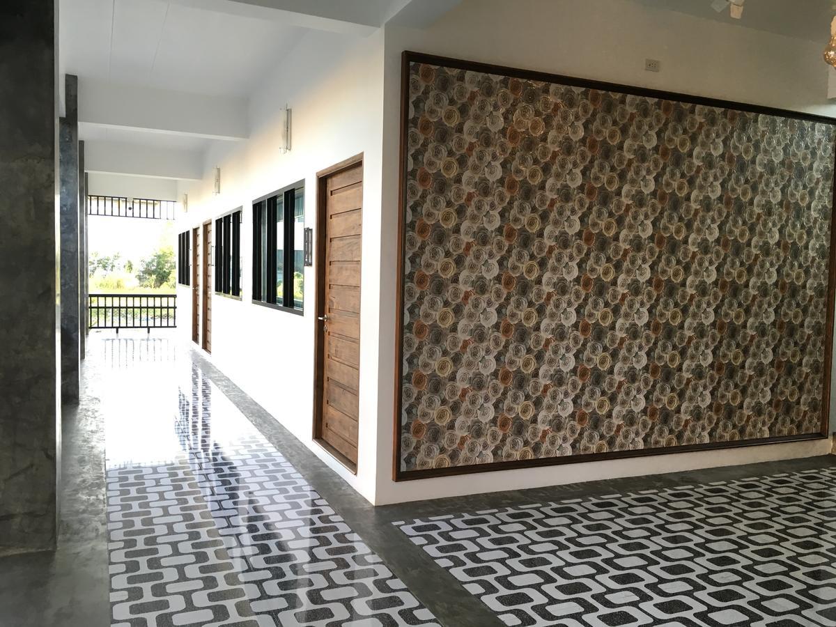 Phetcharat Grand Hotel Maesot 湄梭 外观 照片