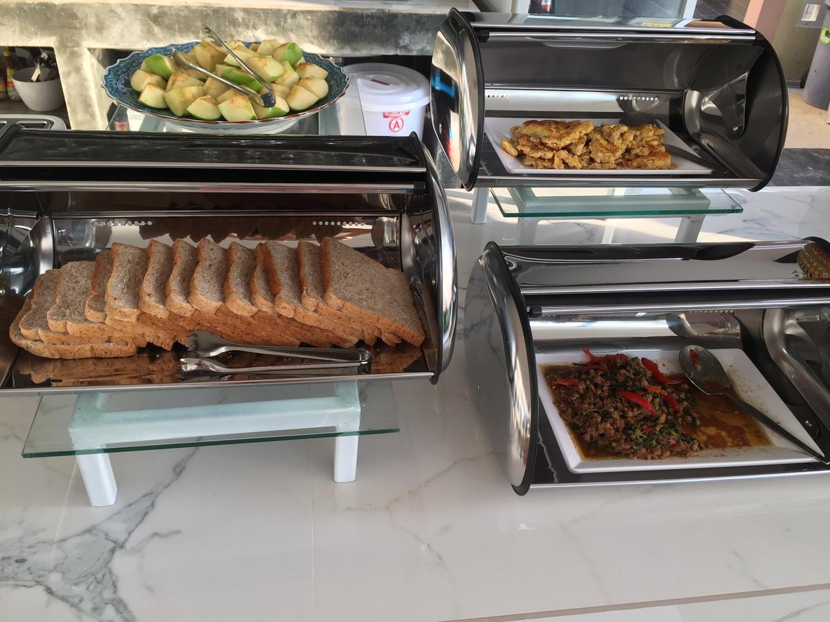 Phetcharat Grand Hotel Maesot 湄梭 外观 照片