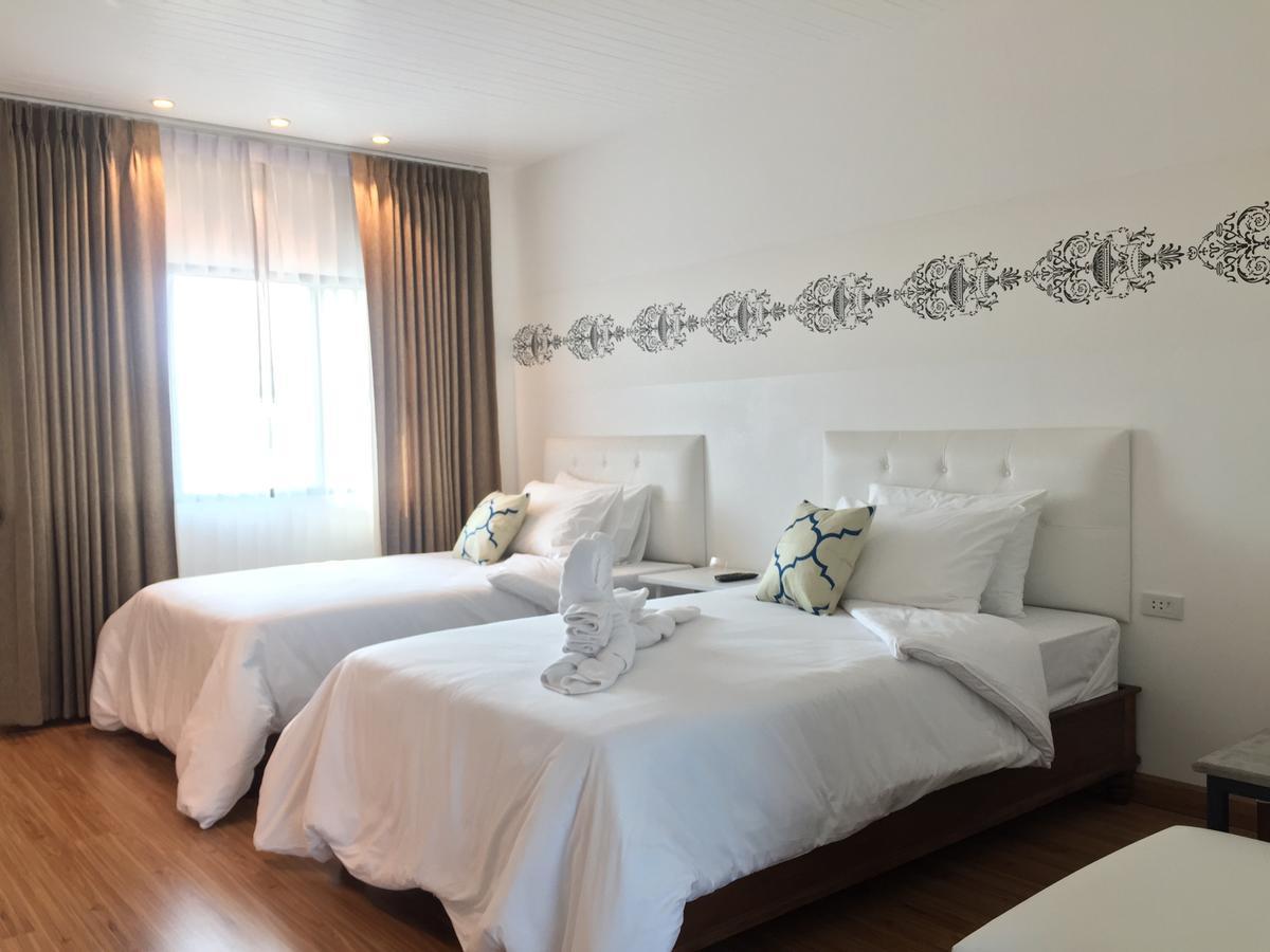 Phetcharat Grand Hotel Maesot 湄梭 外观 照片