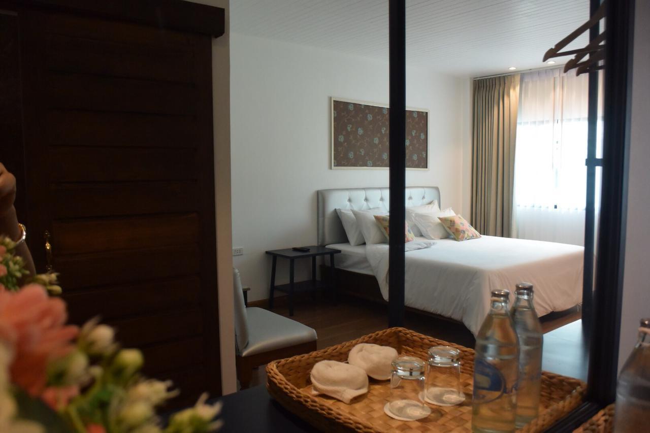 Phetcharat Grand Hotel Maesot 湄梭 外观 照片