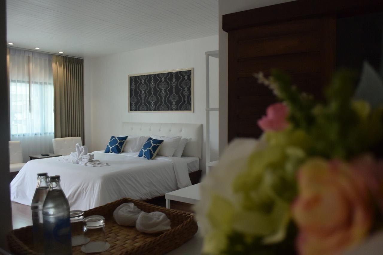 Phetcharat Grand Hotel Maesot 湄梭 外观 照片