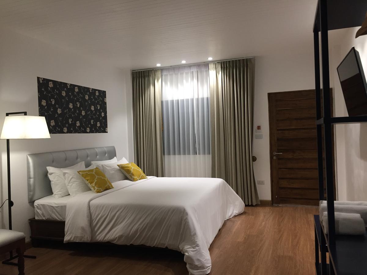 Phetcharat Grand Hotel Maesot 湄梭 外观 照片