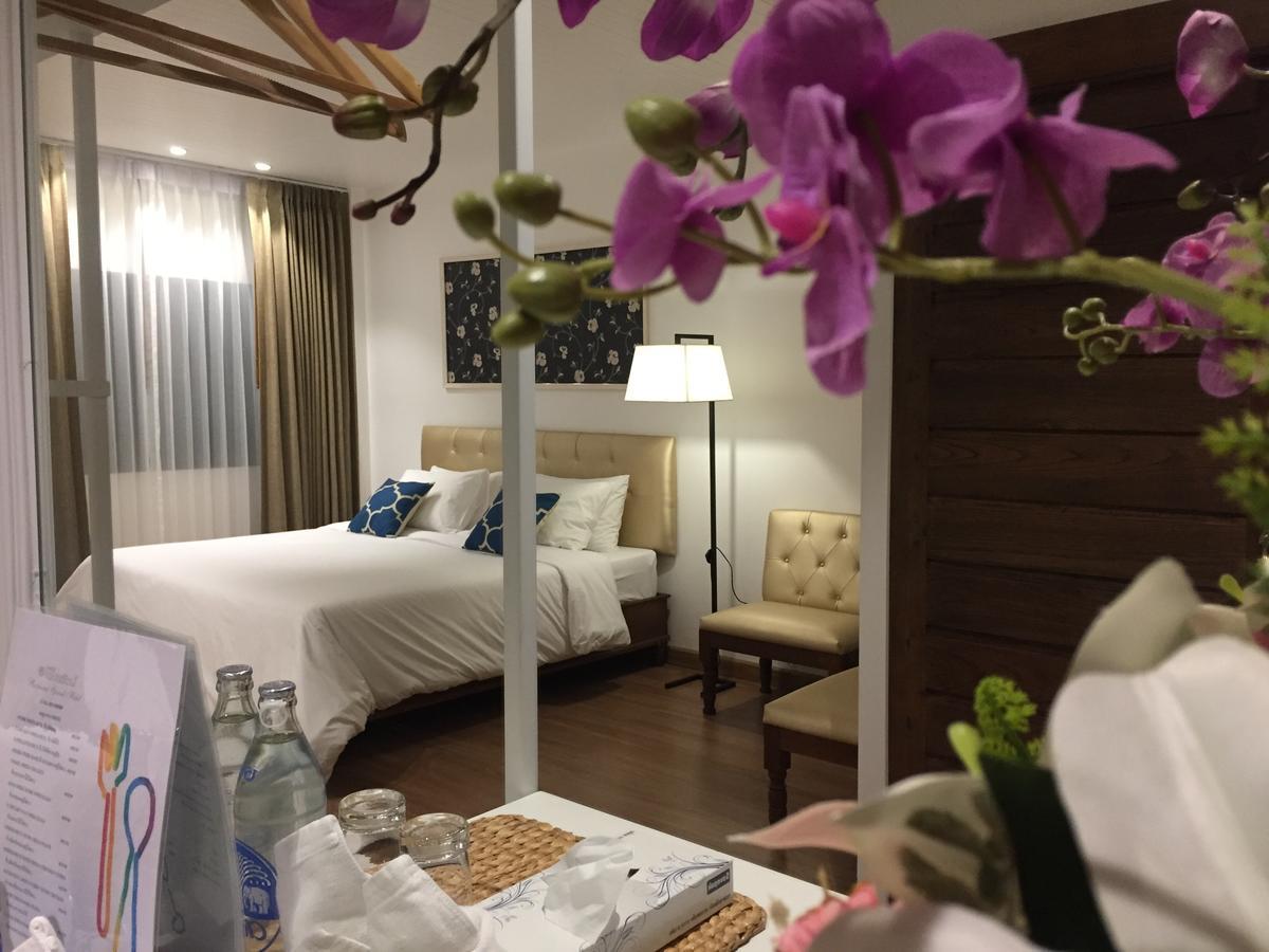 Phetcharat Grand Hotel Maesot 湄梭 外观 照片