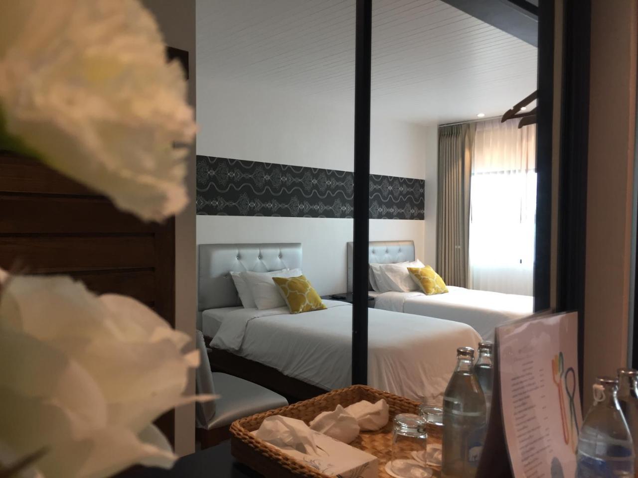 Phetcharat Grand Hotel Maesot 湄梭 外观 照片